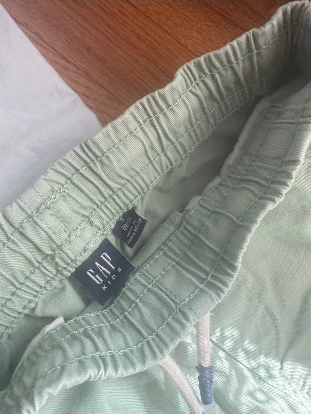 kate quinn worn khaki lightweight